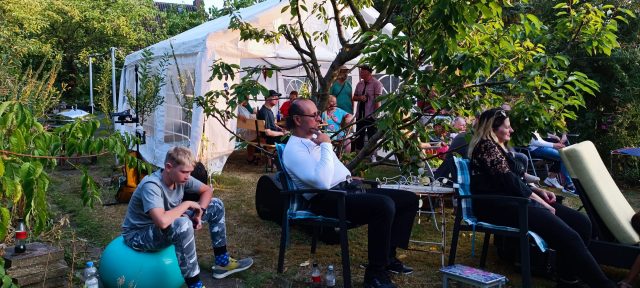 Foto von ZuhörerInnen beim Musikfest